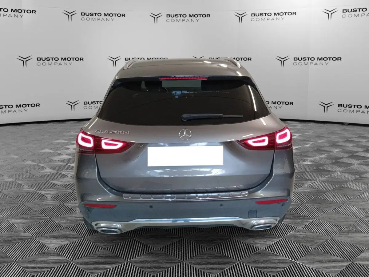Mercedes-Benz GLA SUV usata a Varese (5)