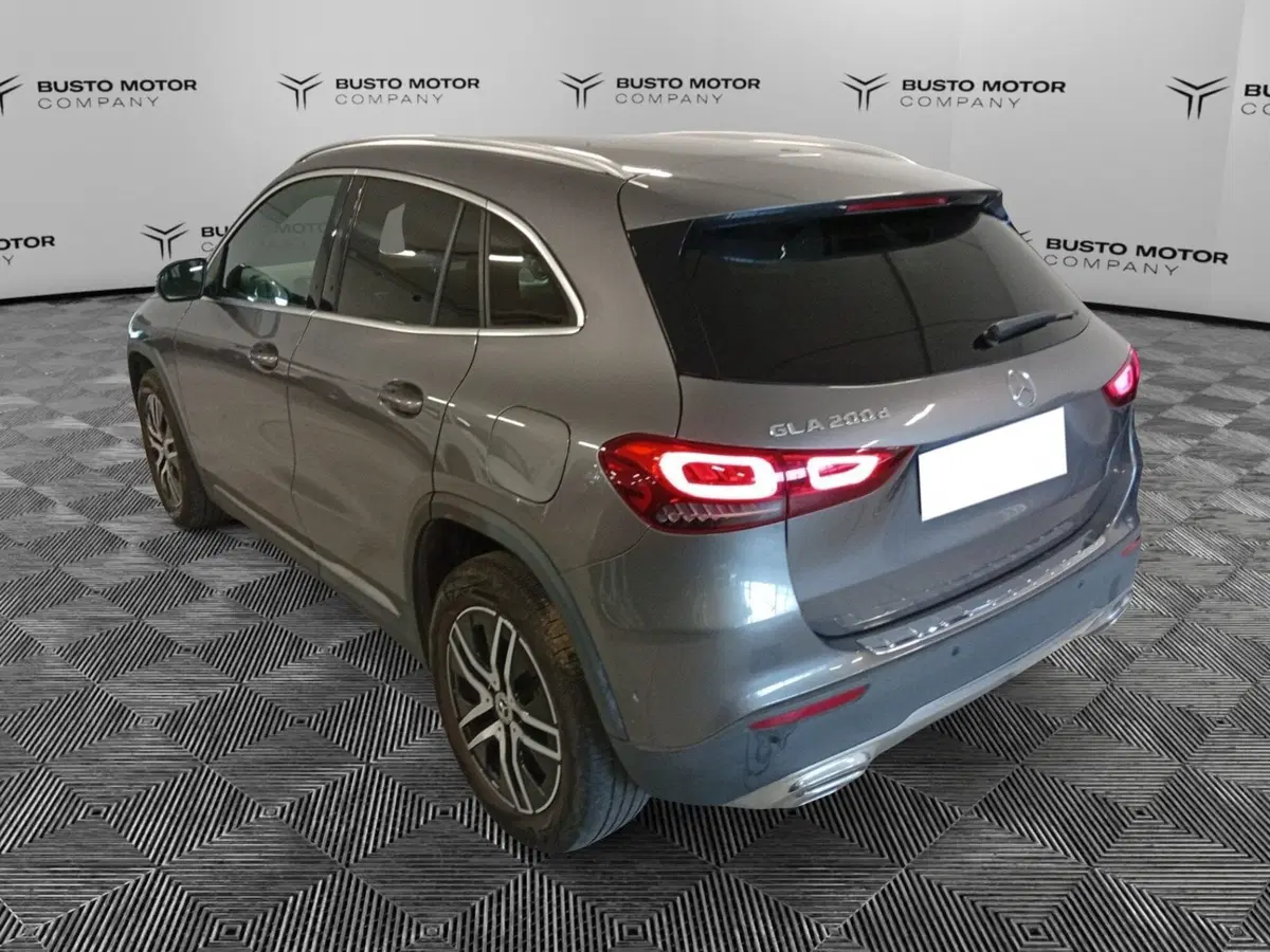 Mercedes-Benz GLA SUV usata a Varese (6)