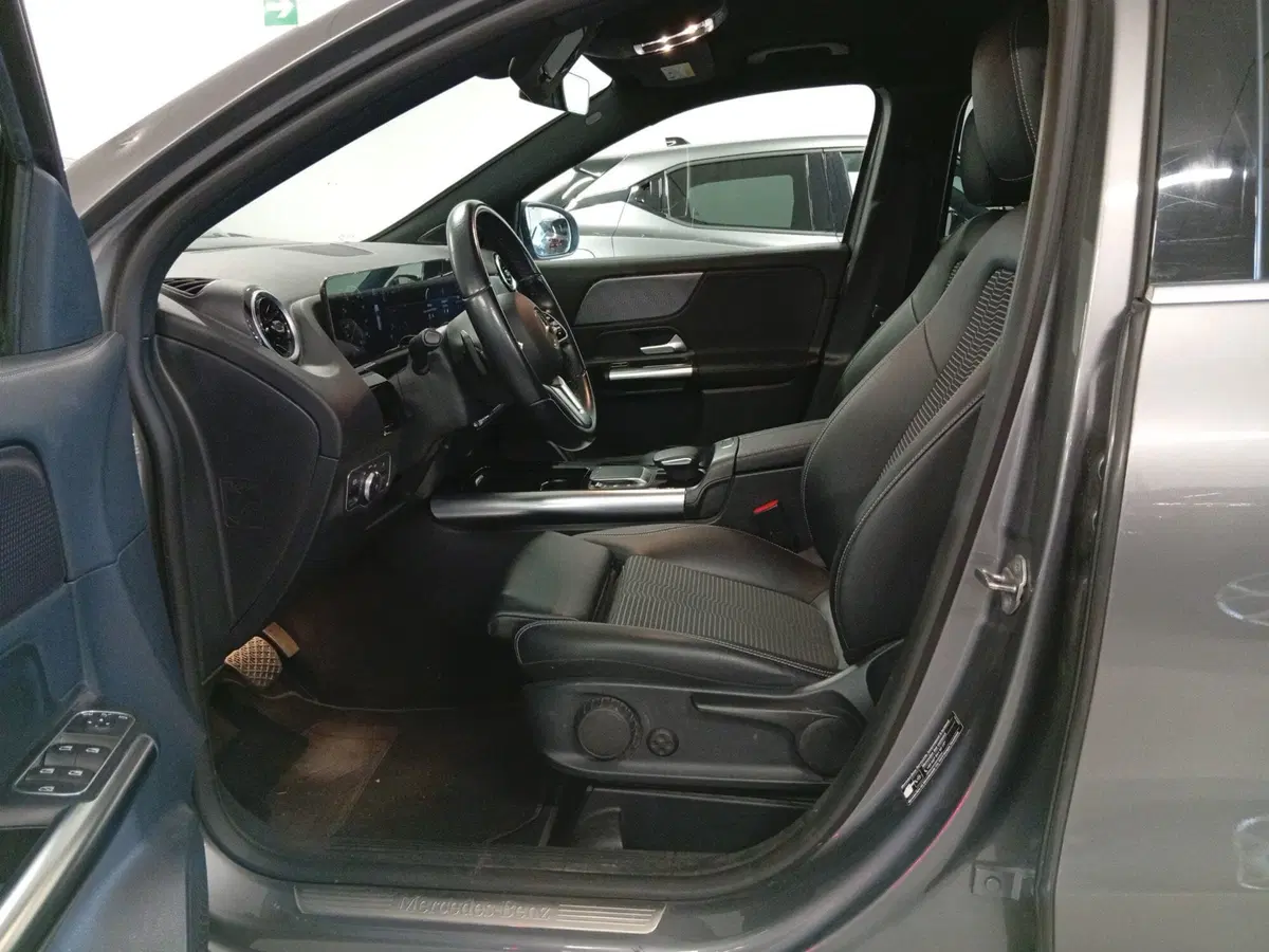 Mercedes-Benz GLA SUV usata a Varese (9)