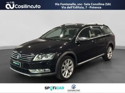 Volkswagen Passat Variant Alltrack 2.0 TDI DSG 4motion BlueMotion Tech. del 2012 usata a Sala Consilina