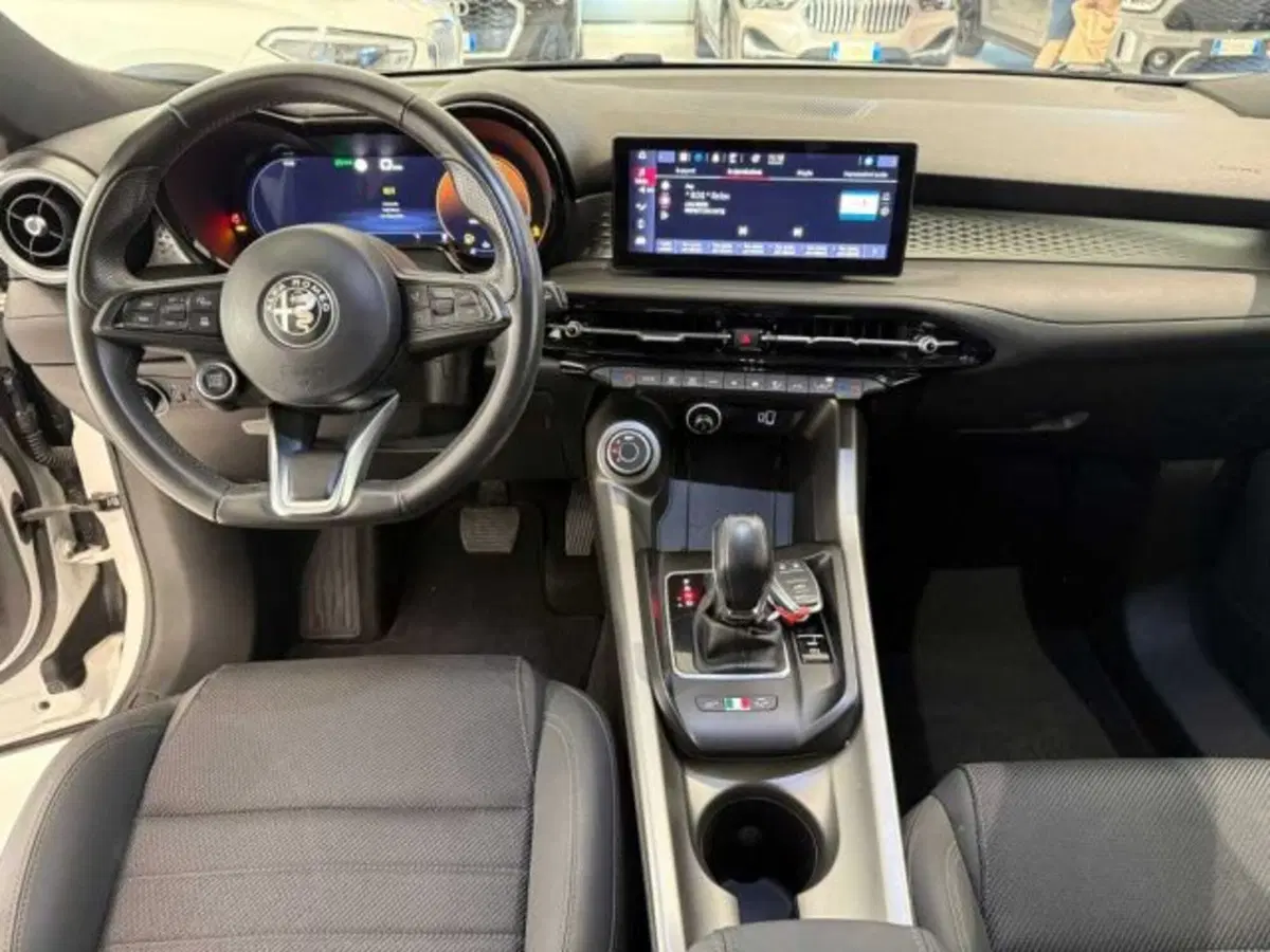 Alfa Romeo Tonale usata a Caltanissetta (9)