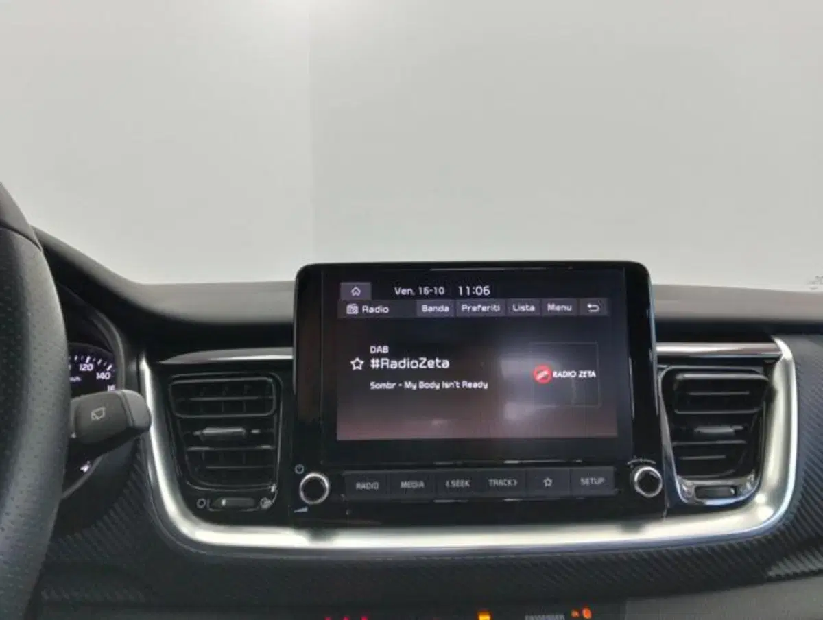 Kia Stonic usata a Como (14)