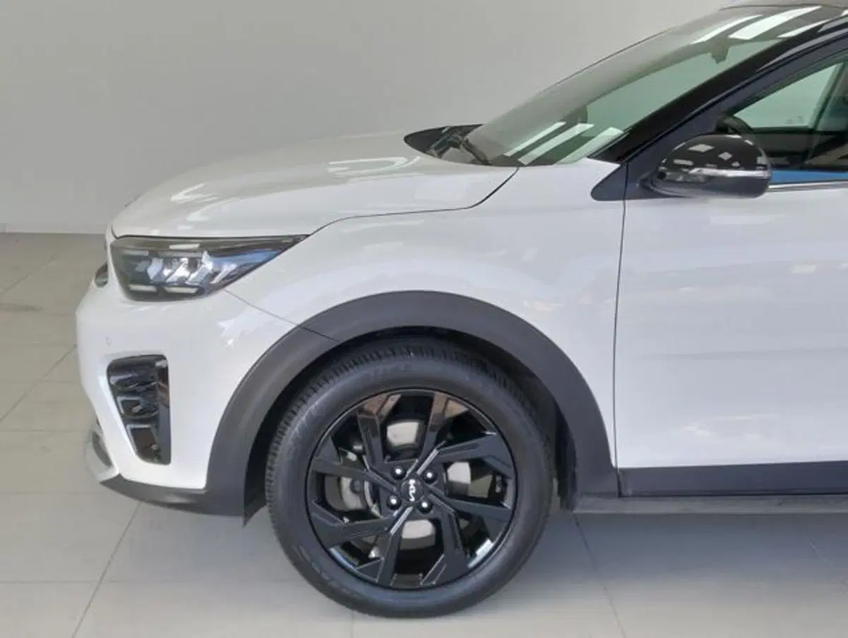 Kia Stonic usata a Como (9)