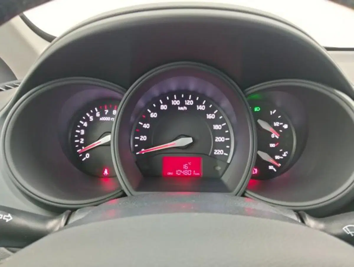 Kia Rio usata a Como (11)
