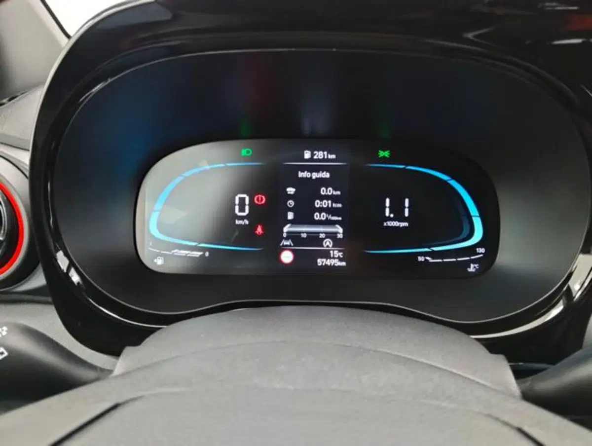Hyundai i10 usata a Como (11)