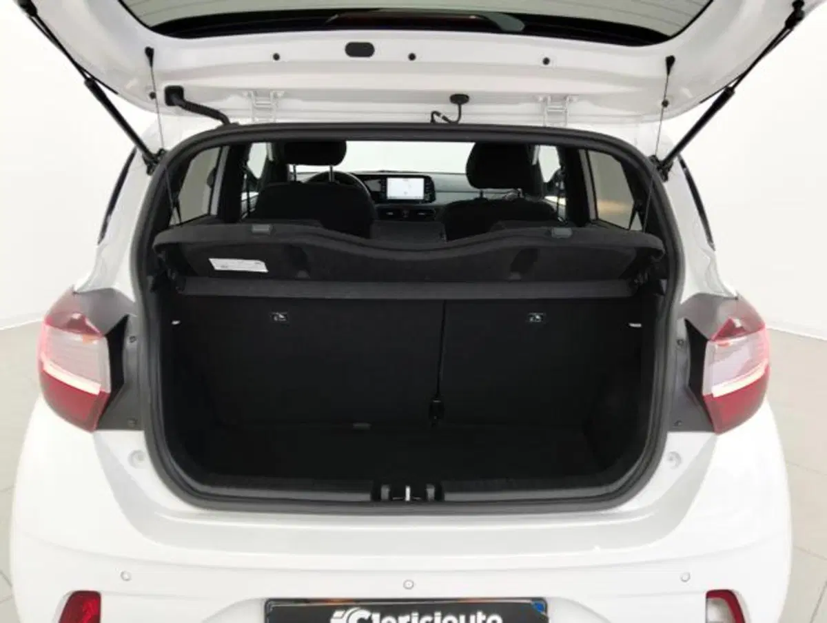 Hyundai i10 usata a Como (16)