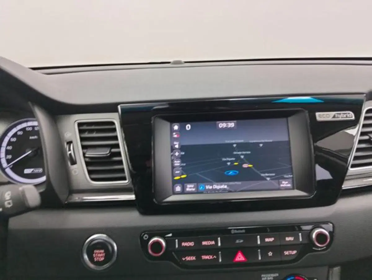 Kia Niro usata a Como (13)