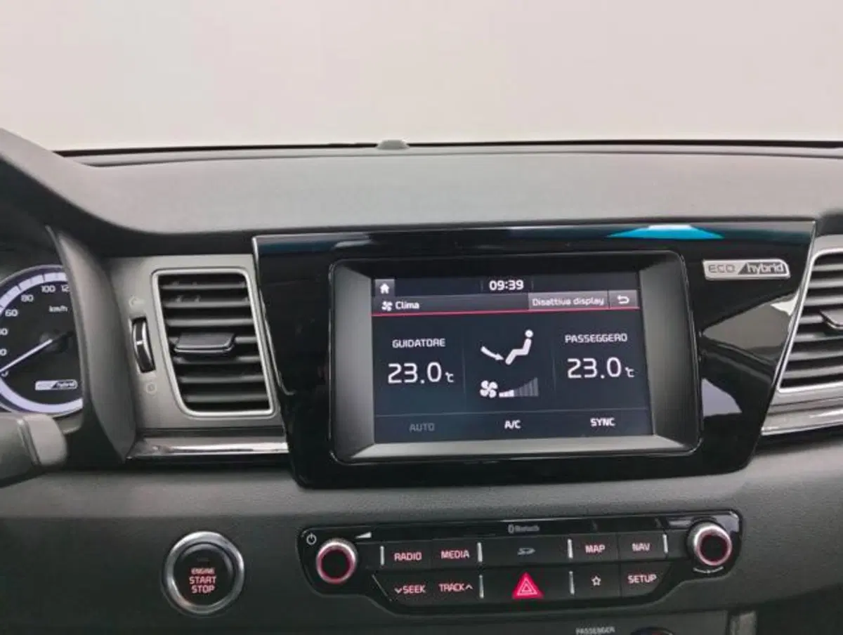 Kia Niro usata a Como (16)