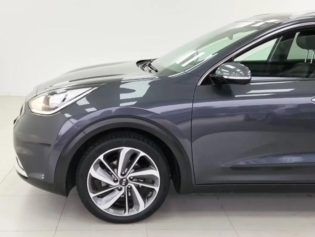 Kia Niro usata a Como (9)