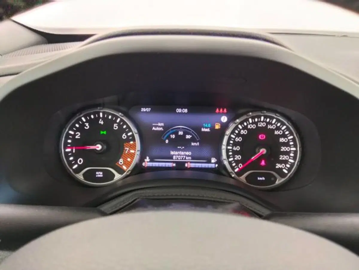 Jeep Renegade usata a Como (11)