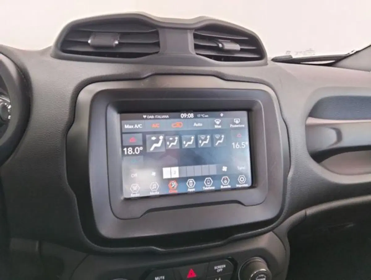 Jeep Renegade usata a Como (13)