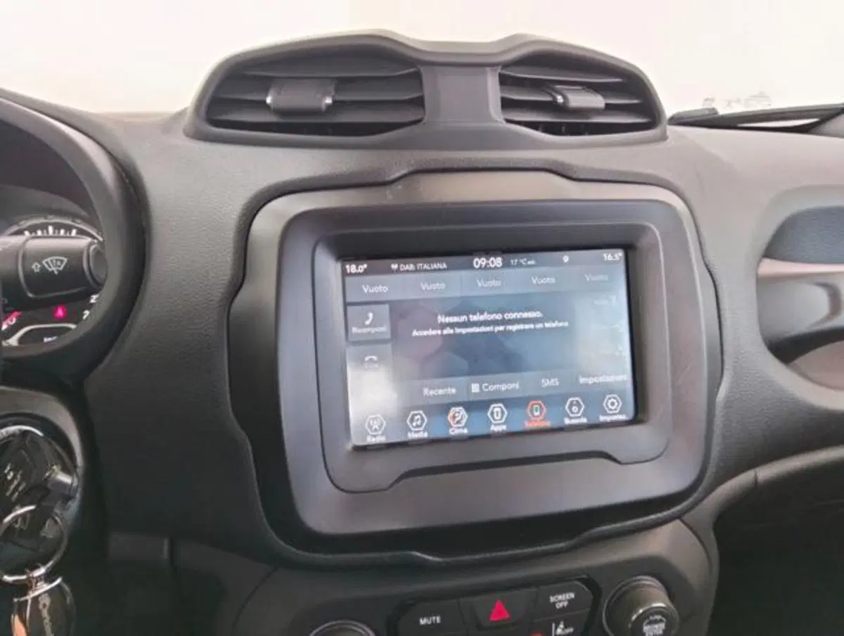 Jeep Renegade usata a Como (14)