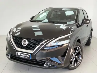 Nissan Qashqai 1.3 mhev N-Connecta 4wd 158cv xtronic del 2022 usata a Lurate Caccivio