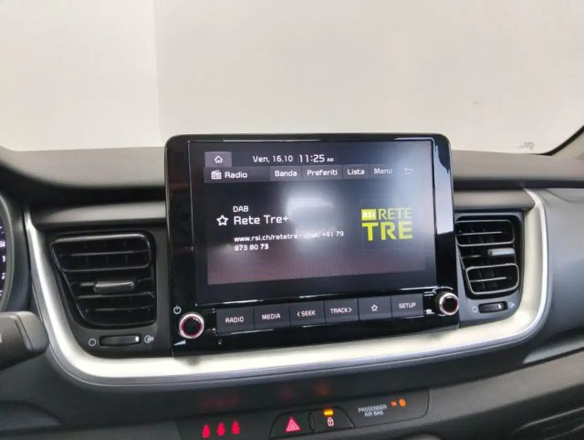Kia Stonic usata a Como (13)