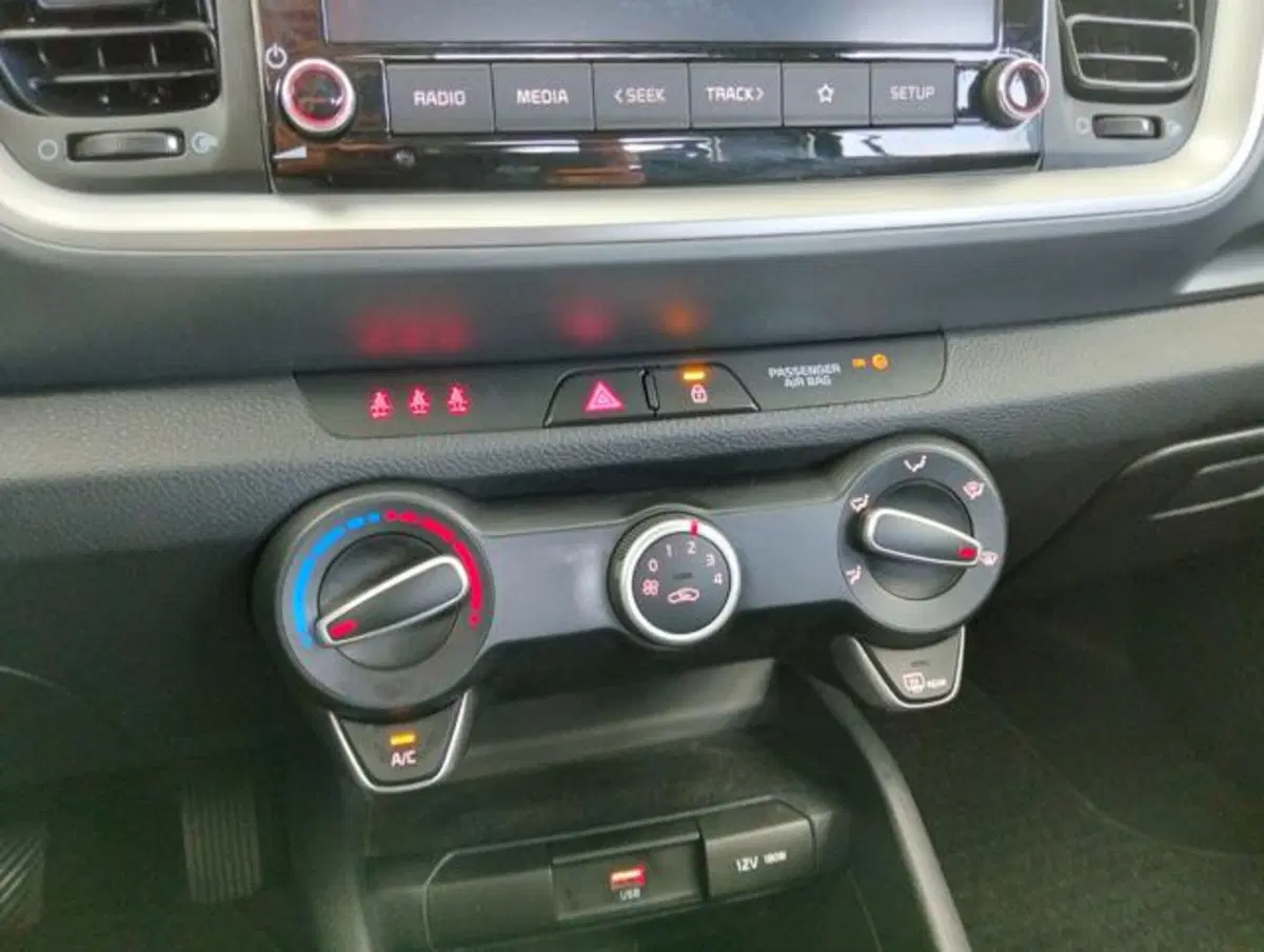Kia Stonic usata a Como (15)