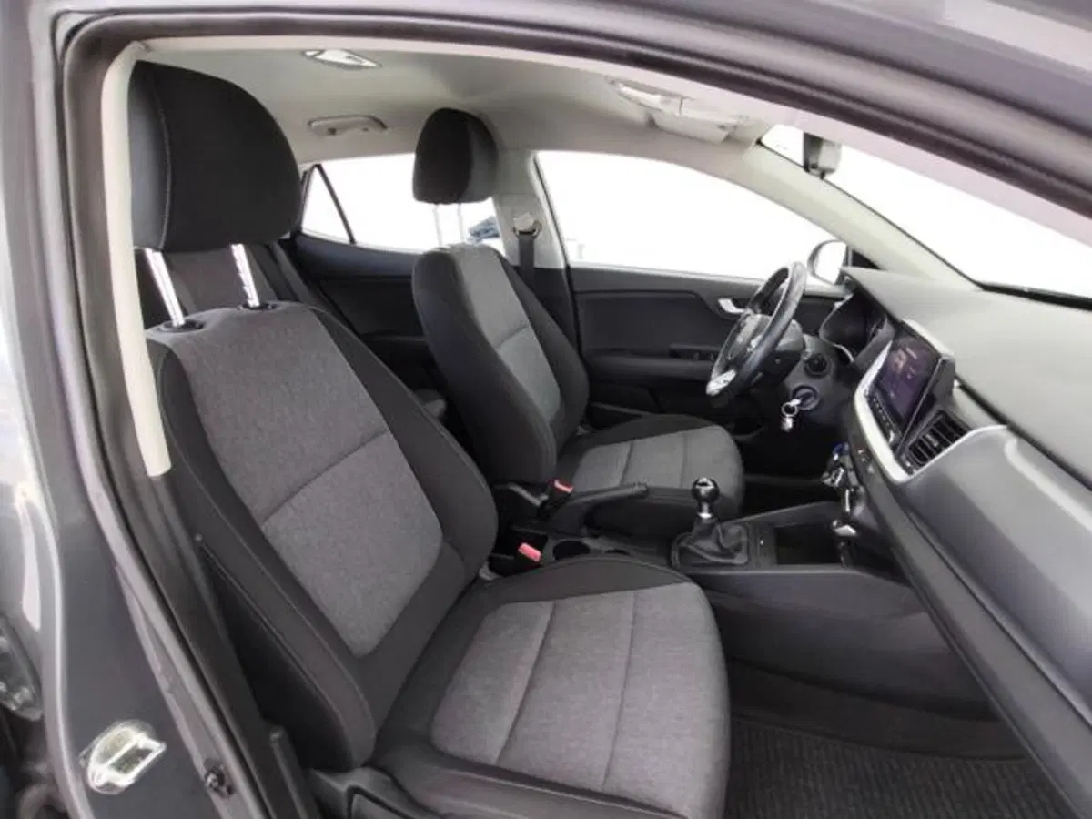 Kia Stonic usata a Como (3)
