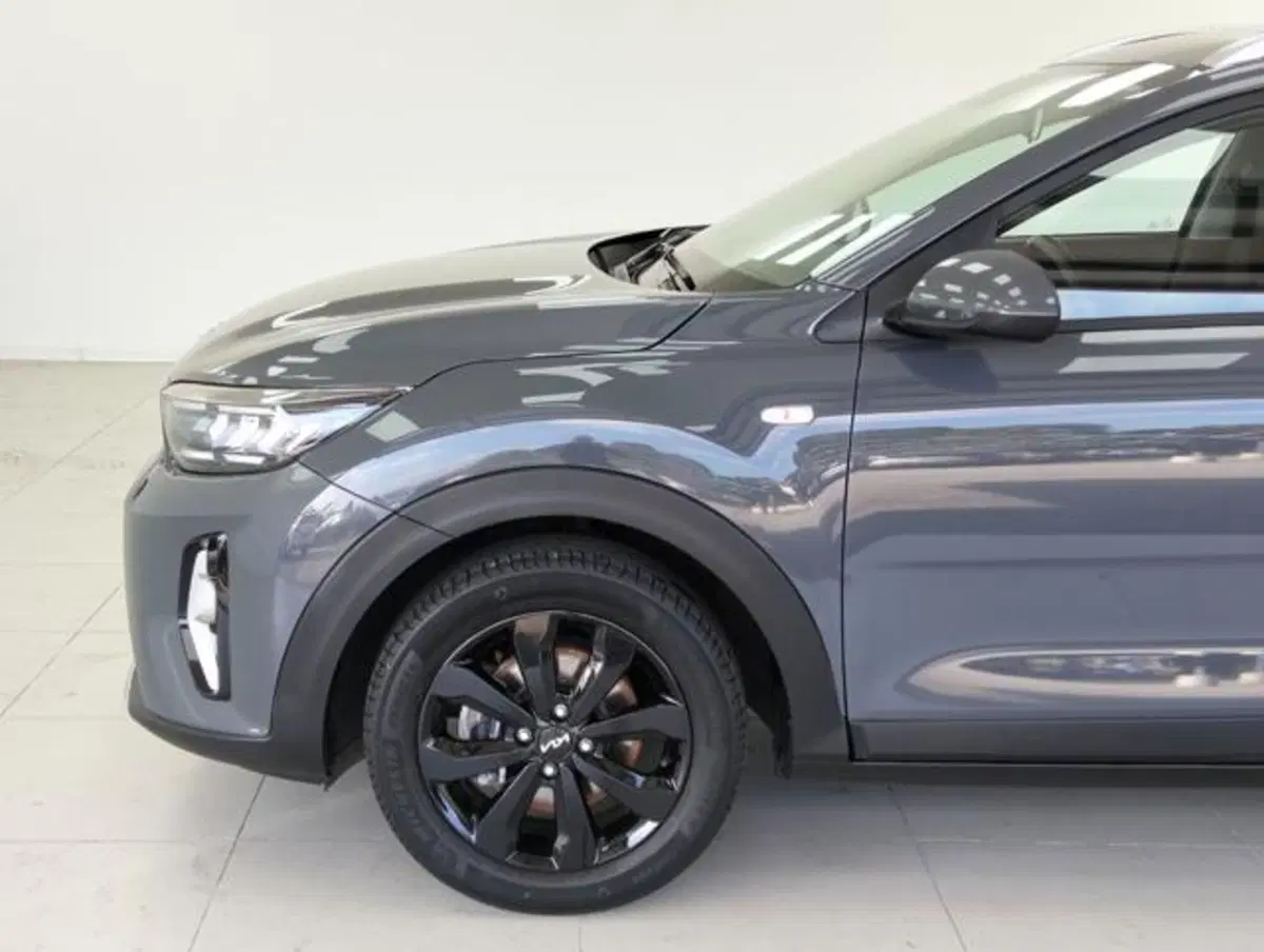 Kia Stonic usata a Como (9)