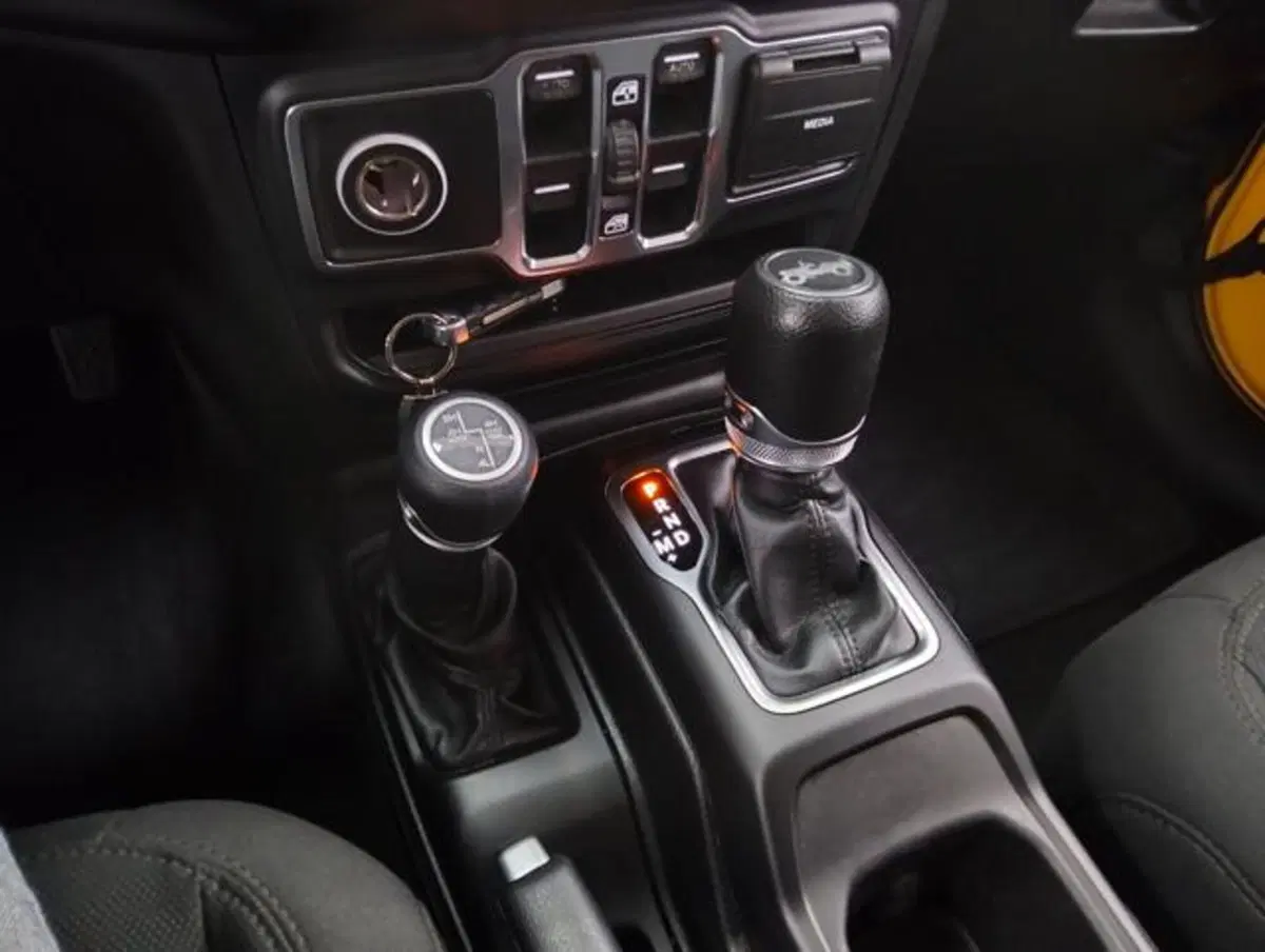Jeep Wrangler Unlimited usata a Como (18)