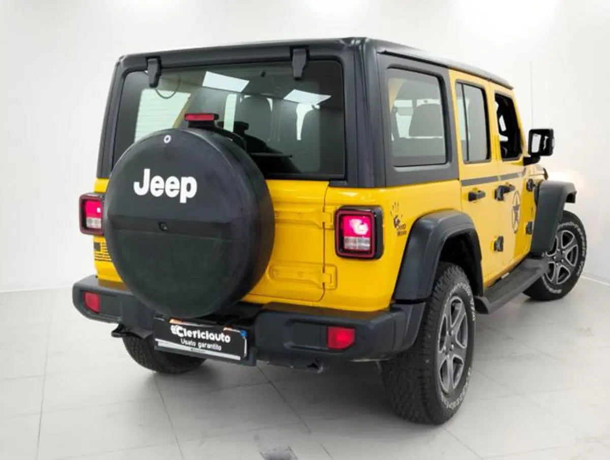 Jeep Wrangler Unlimited usata a Como (2)
