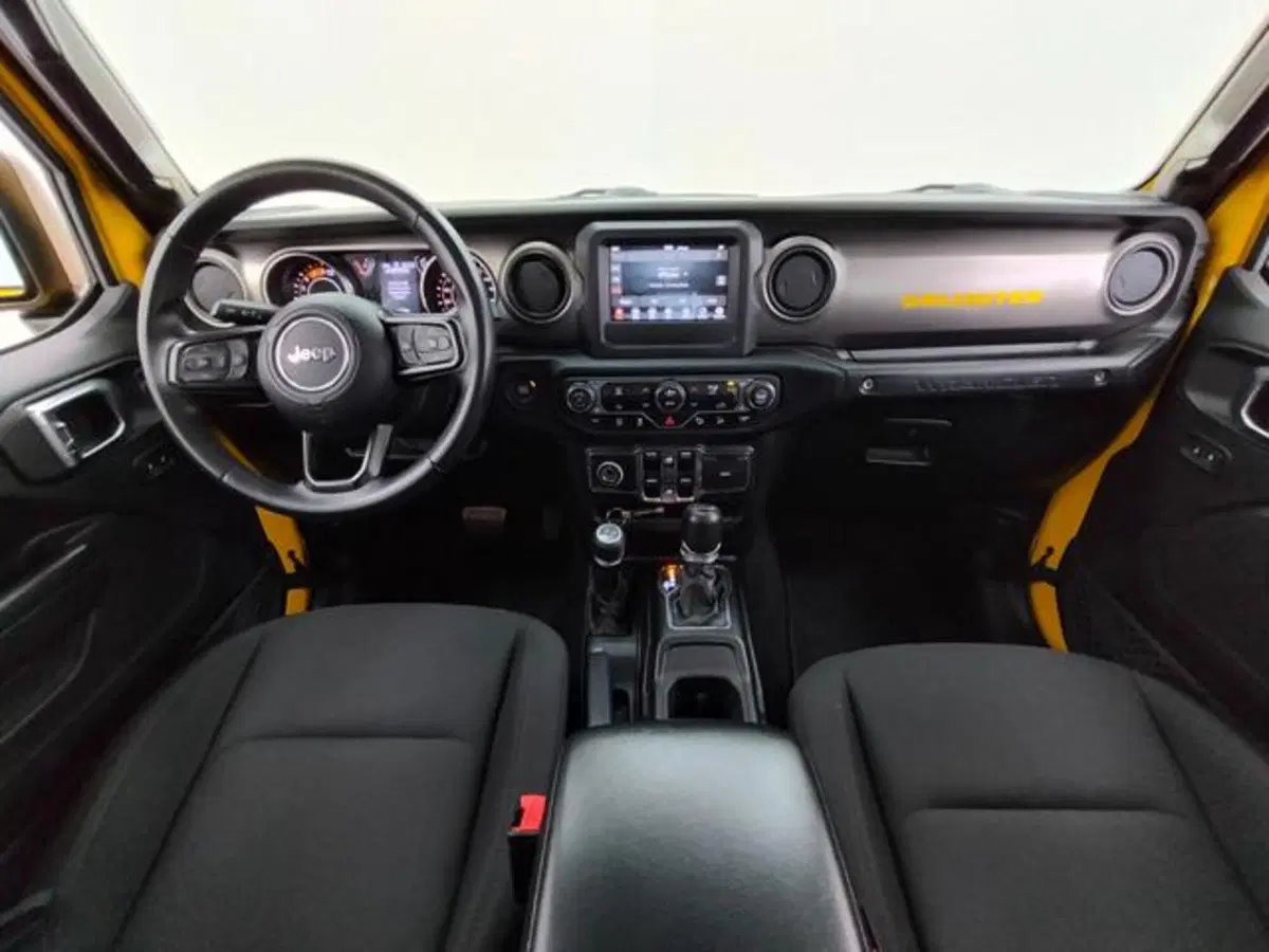 Jeep Wrangler Unlimited usata a Como (4)