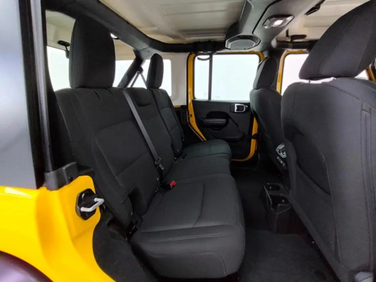 Jeep Wrangler Unlimited usata a Como (5)