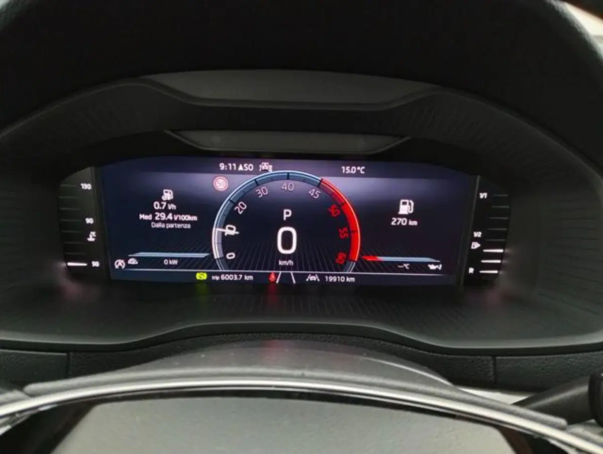 Skoda Karoq usata a Como (11)
