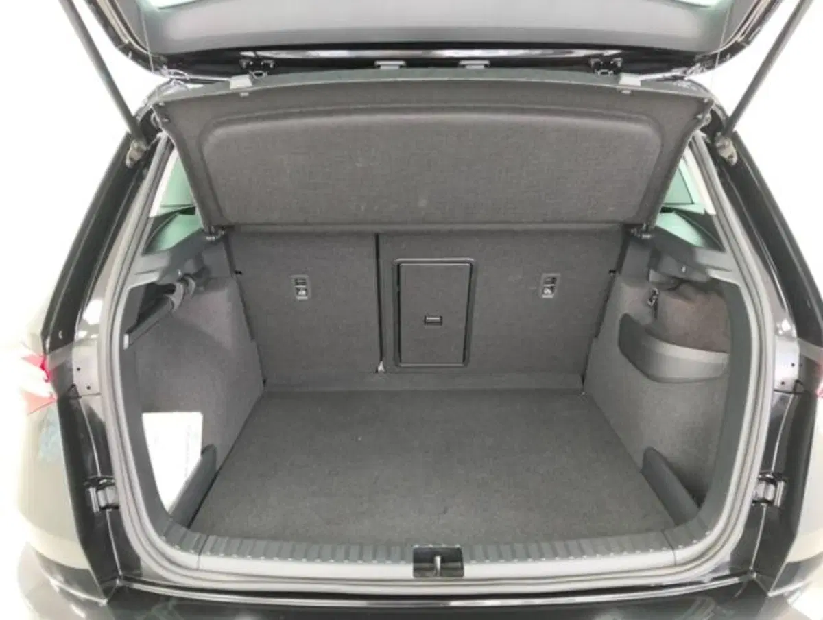 Skoda Karoq usata a Como (18)