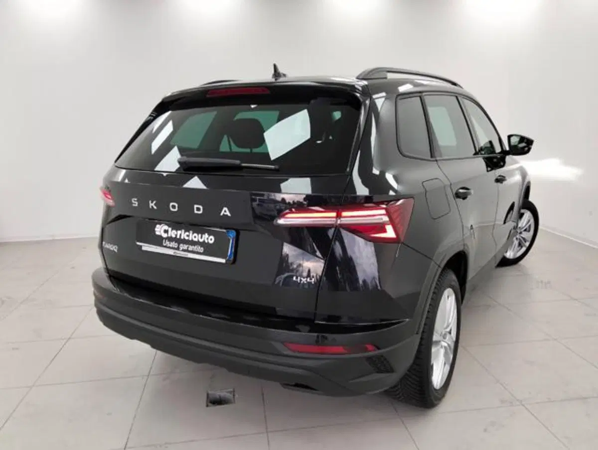 Skoda Karoq usata a Como (2)