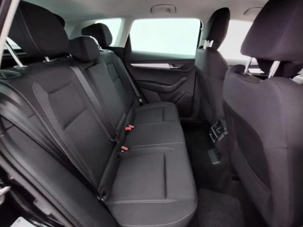 Skoda Karoq usata a Como (5)