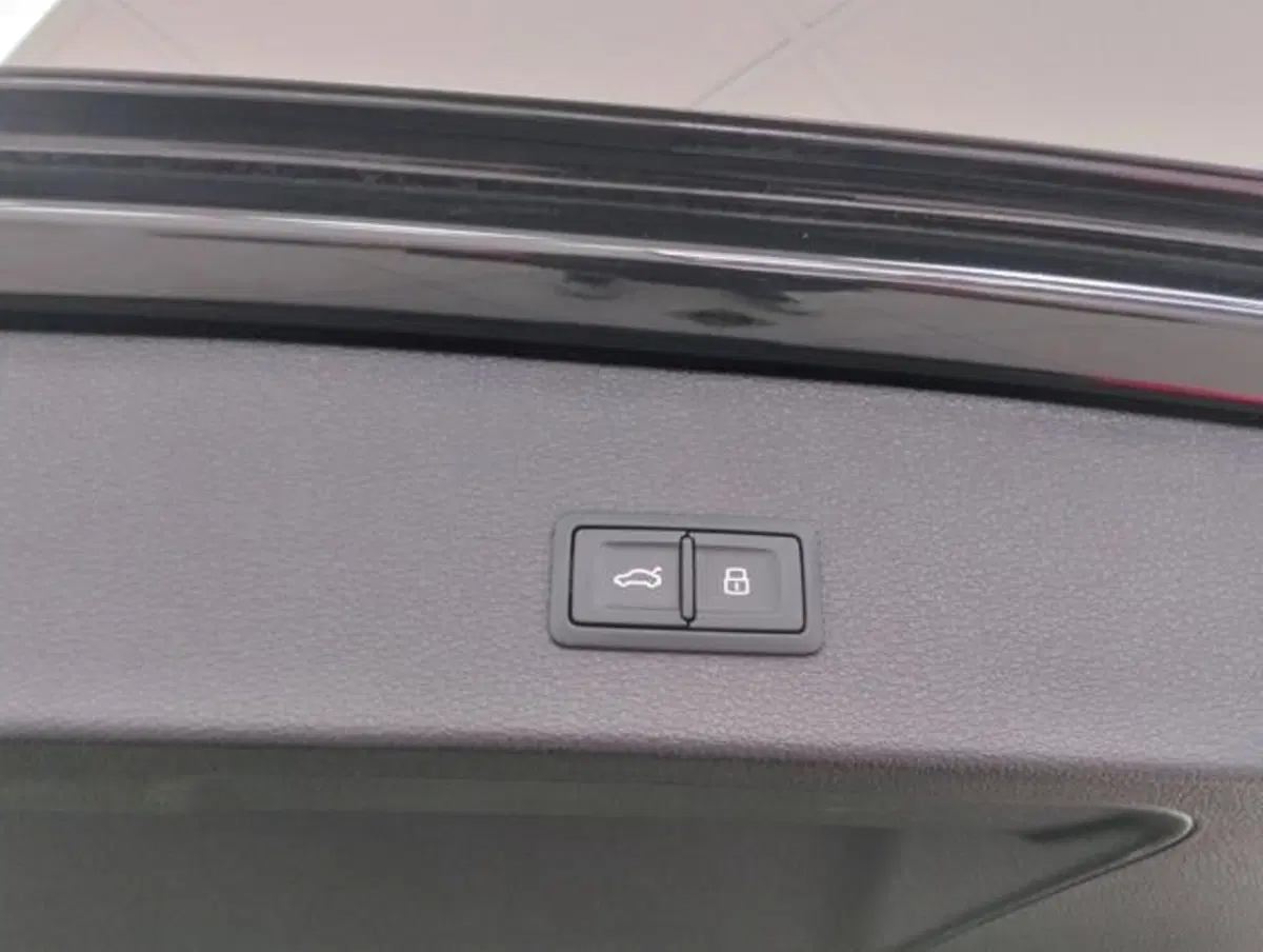 Audi Q2 usata a Como (17)
