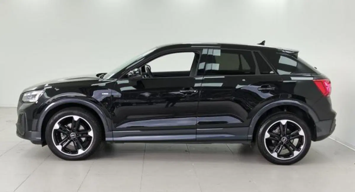 Audi Q2 usata a Como (8)