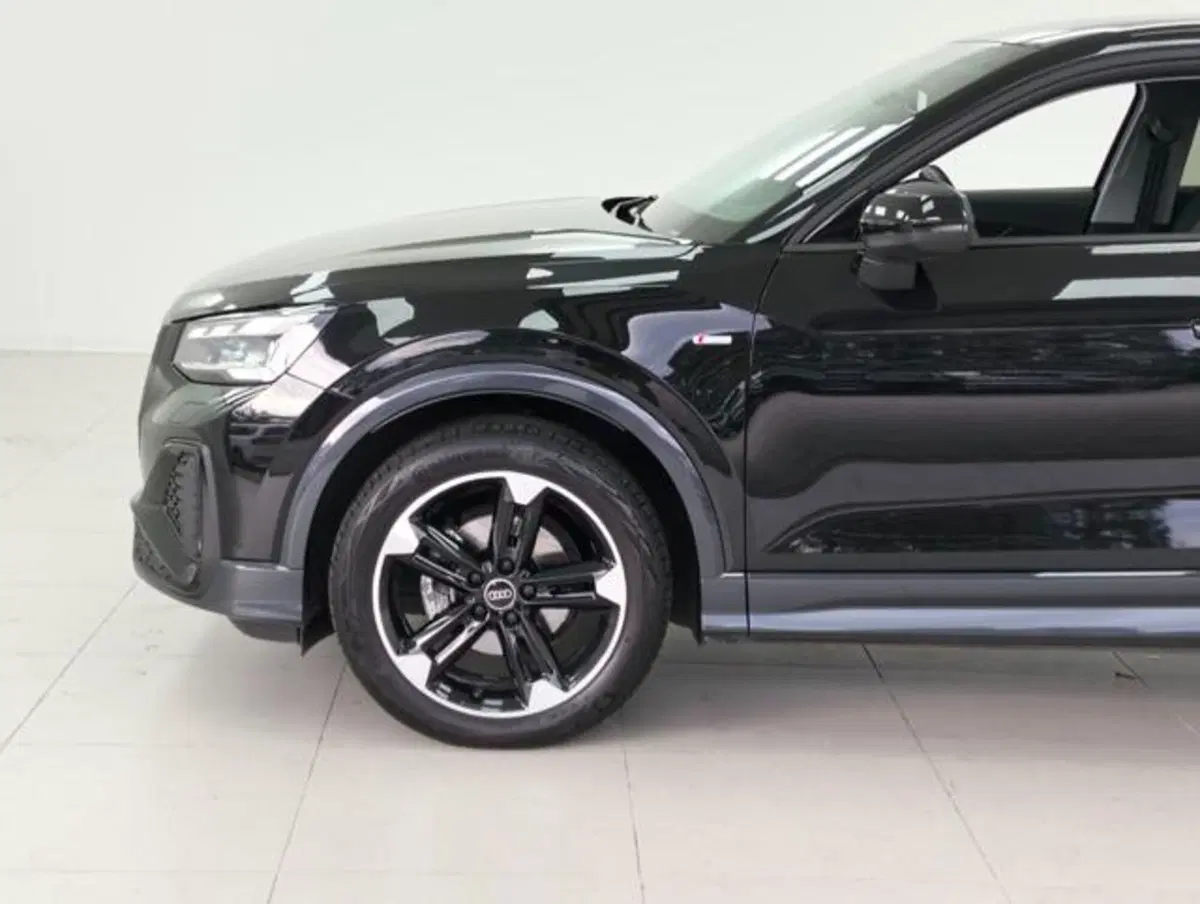 Audi Q2 usata a Como (9)