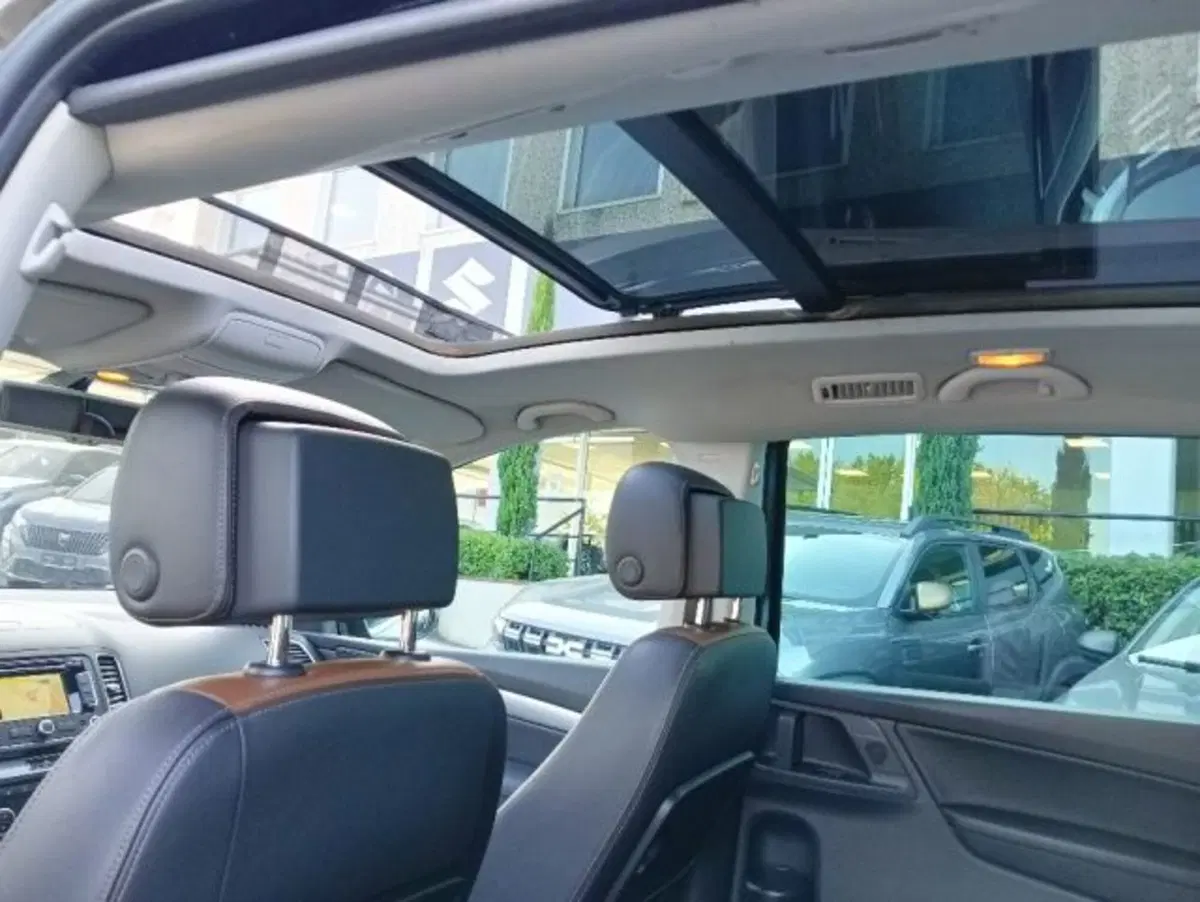 Volkswagen Sharan usata a Brescia (12)