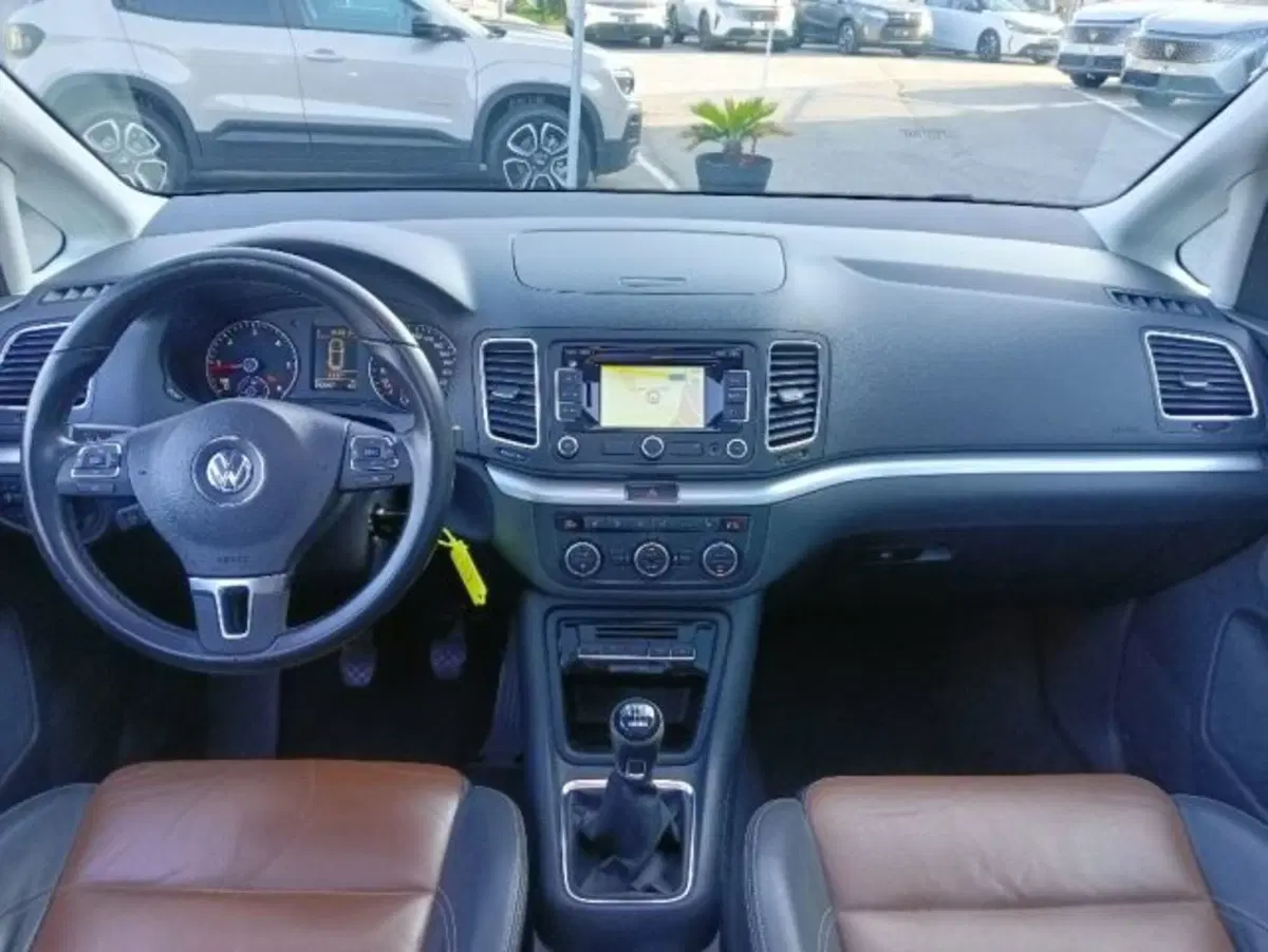 Volkswagen Sharan usata a Brescia (13)