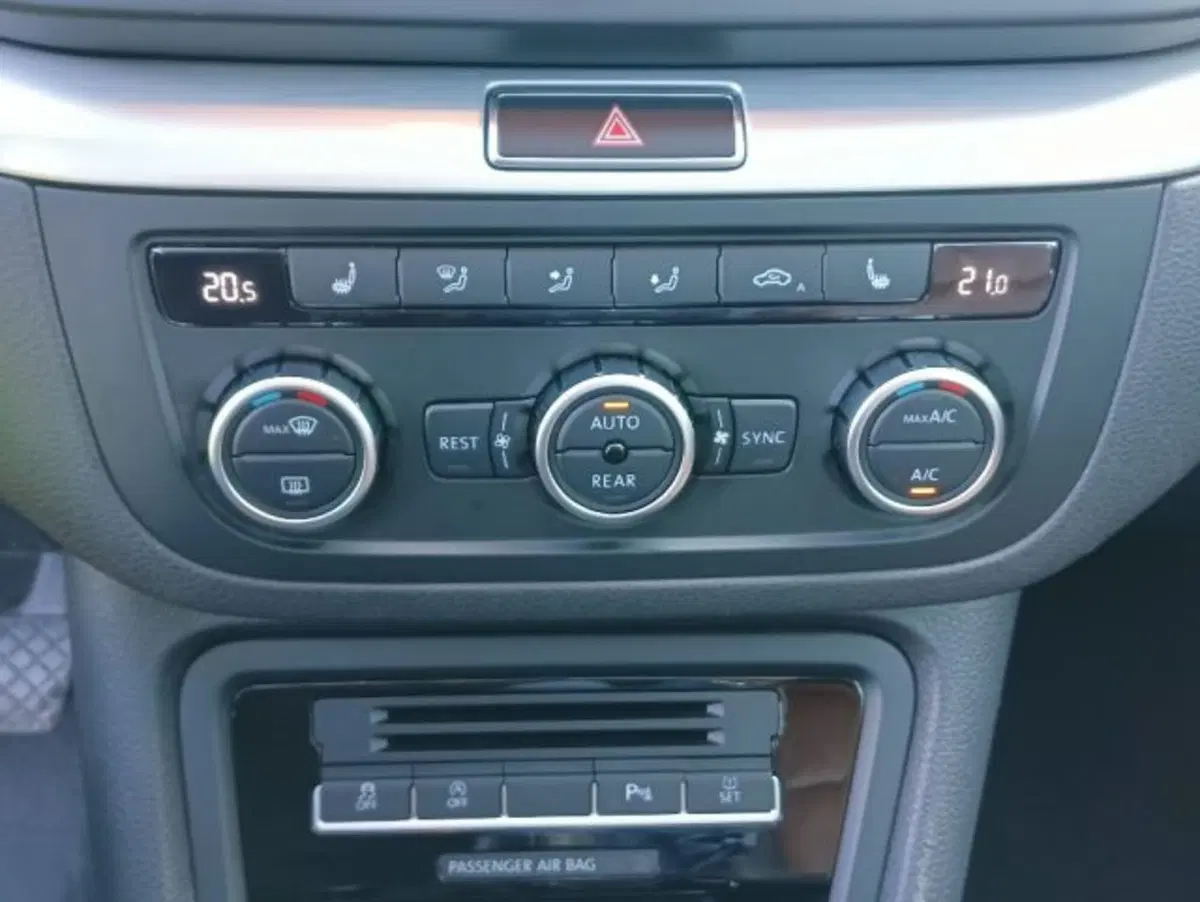 Volkswagen Sharan usata a Brescia (16)