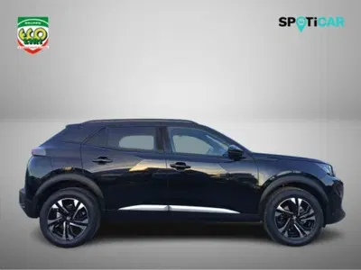 Peugeot 2008 PureTech 100 S&S Allure del 2023 usata a San Giorgio a Liri