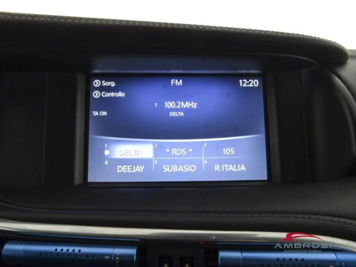 Infiniti Q30 usata a Perugia (14)