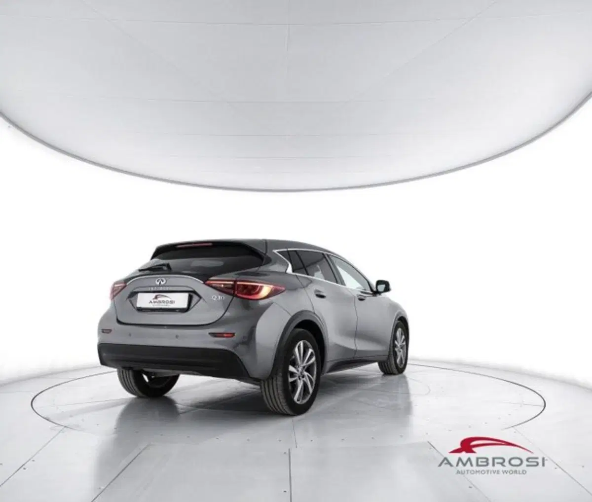 Infiniti Q30 usata a Perugia (3)