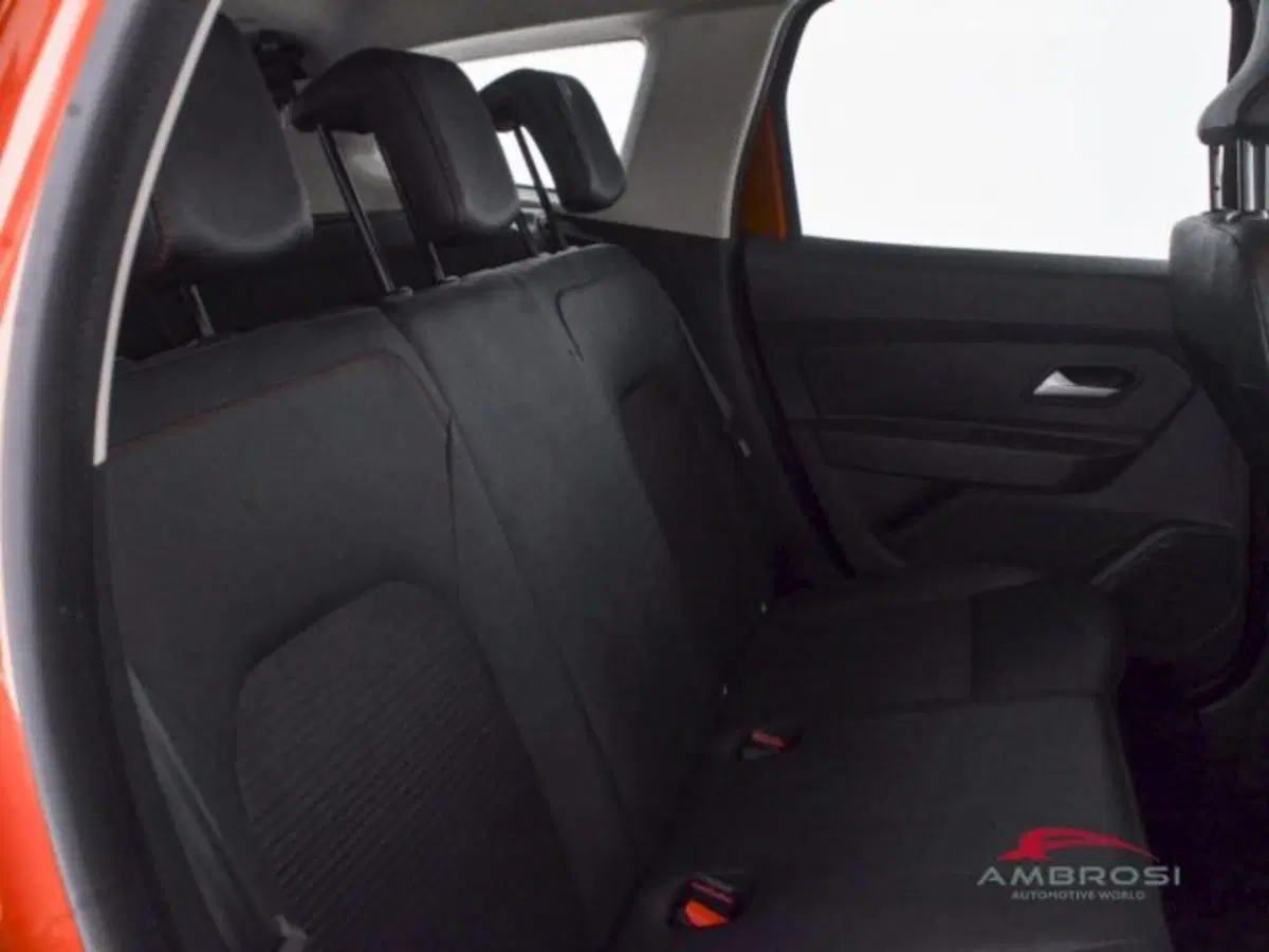 Dacia Duster usata a Perugia (11)
