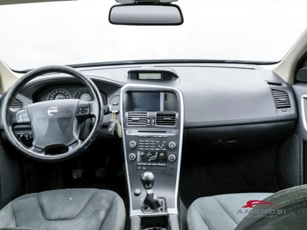 Volvo XC60 usata a Perugia (14)