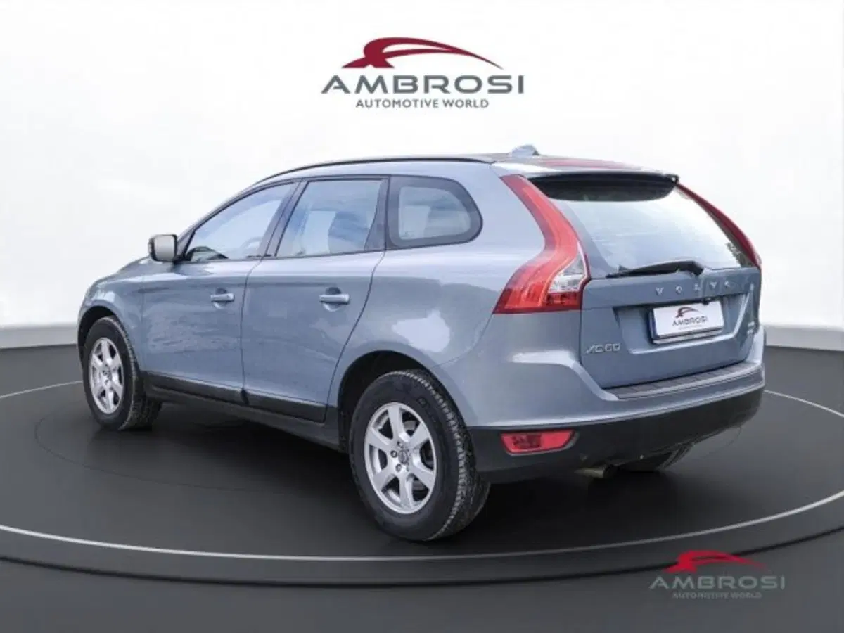 Volvo XC60 usata a Perugia (4)