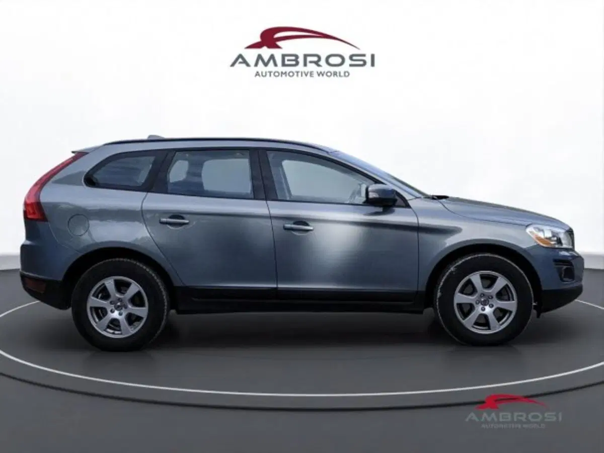 Volvo XC60 usata a Perugia (5)