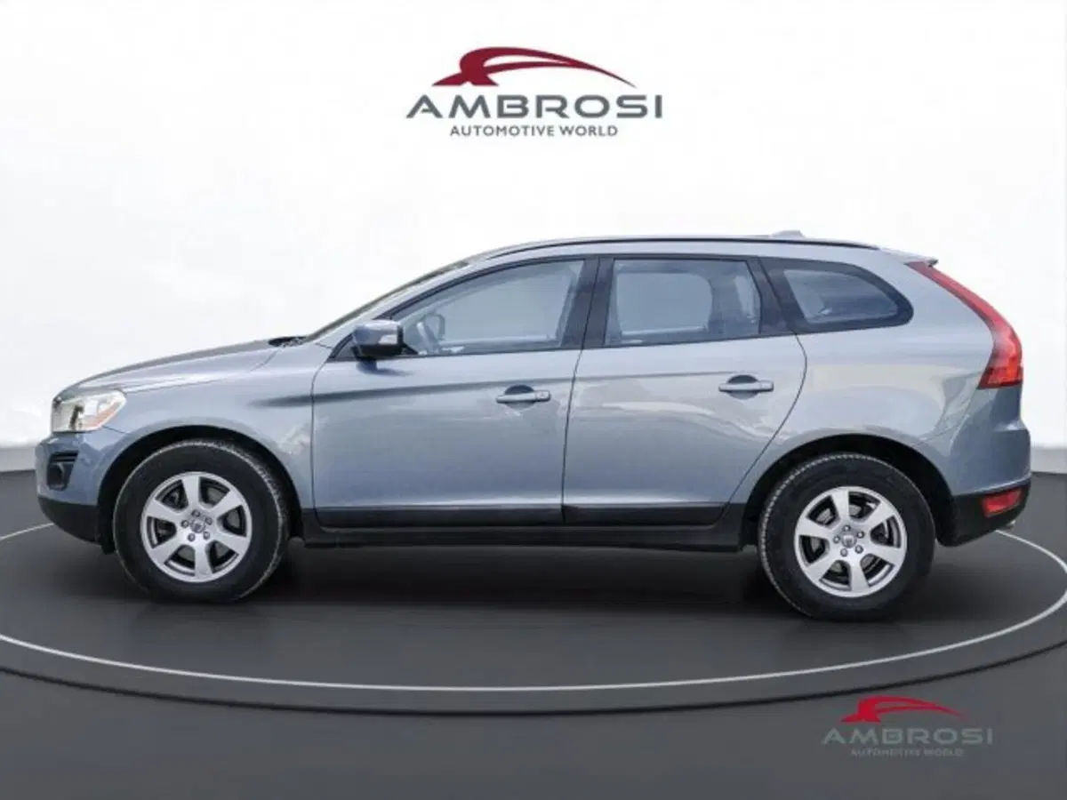 Volvo XC60 usata a Perugia (6)