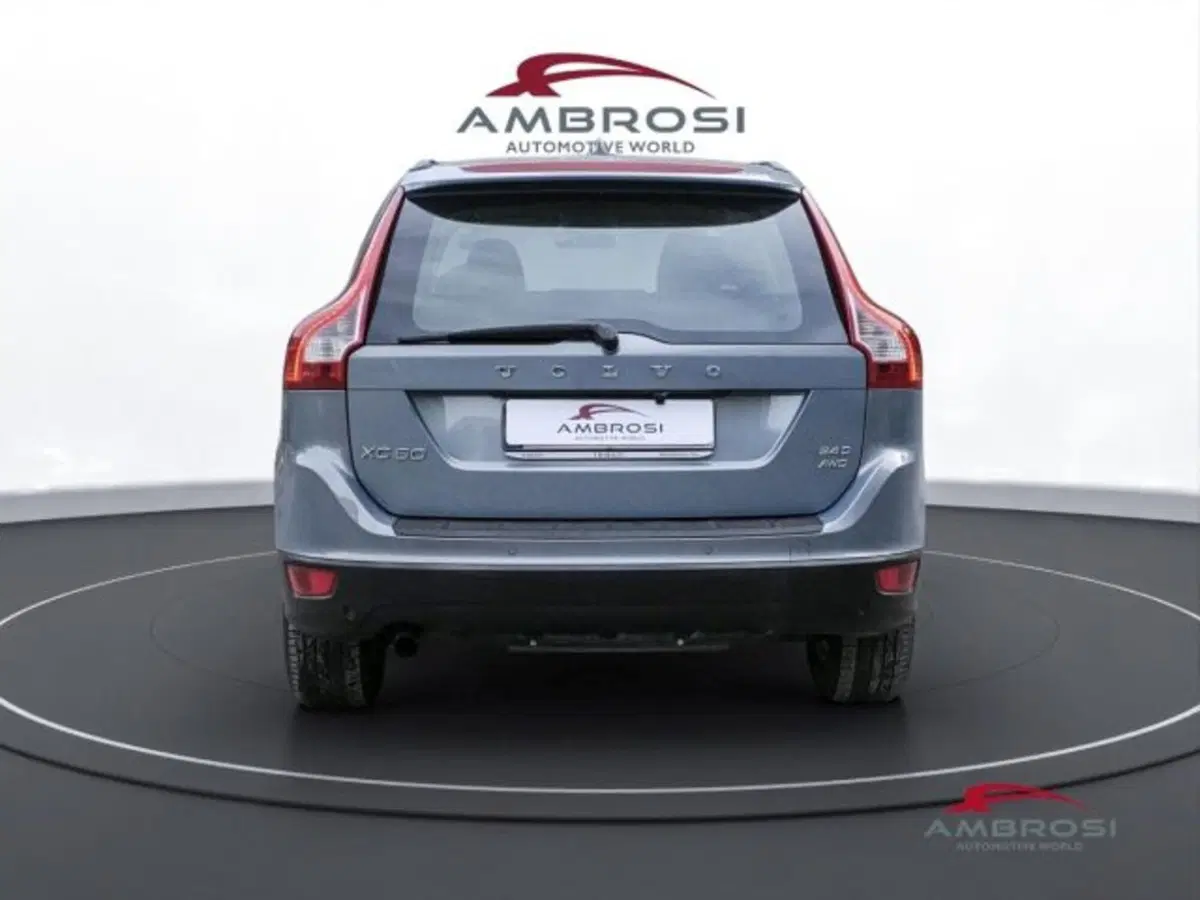 Volvo XC60 usata a Perugia (8)