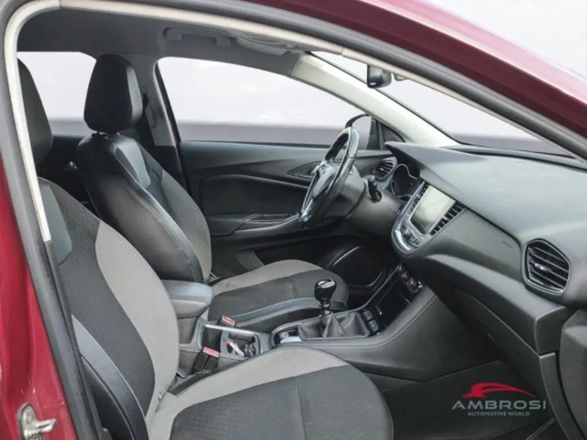 Opel Grandland X usata a Perugia (11)