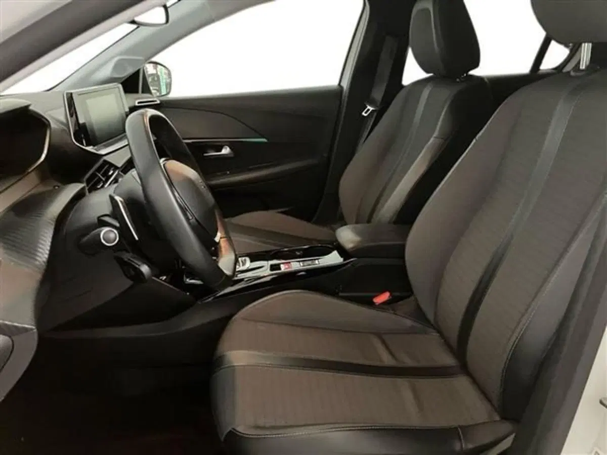 Peugeot 208 usata a Como (10)