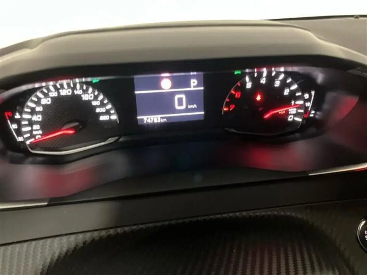 Peugeot 208 usata a Como (13)