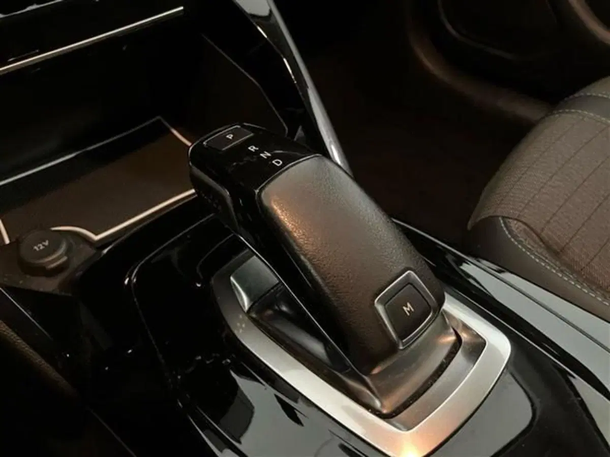 Peugeot 208 usata a Como (15)