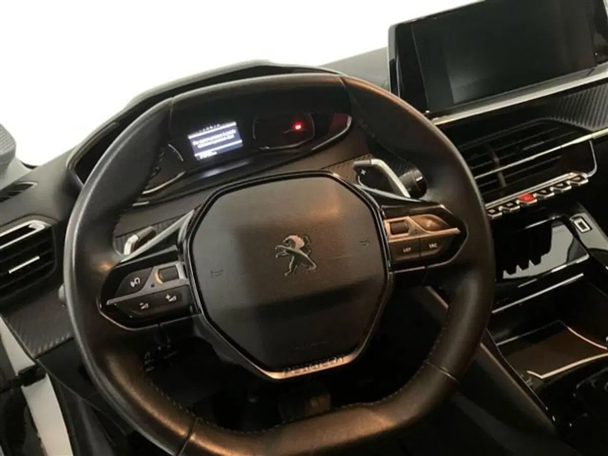 Peugeot 208 usata a Como (16)