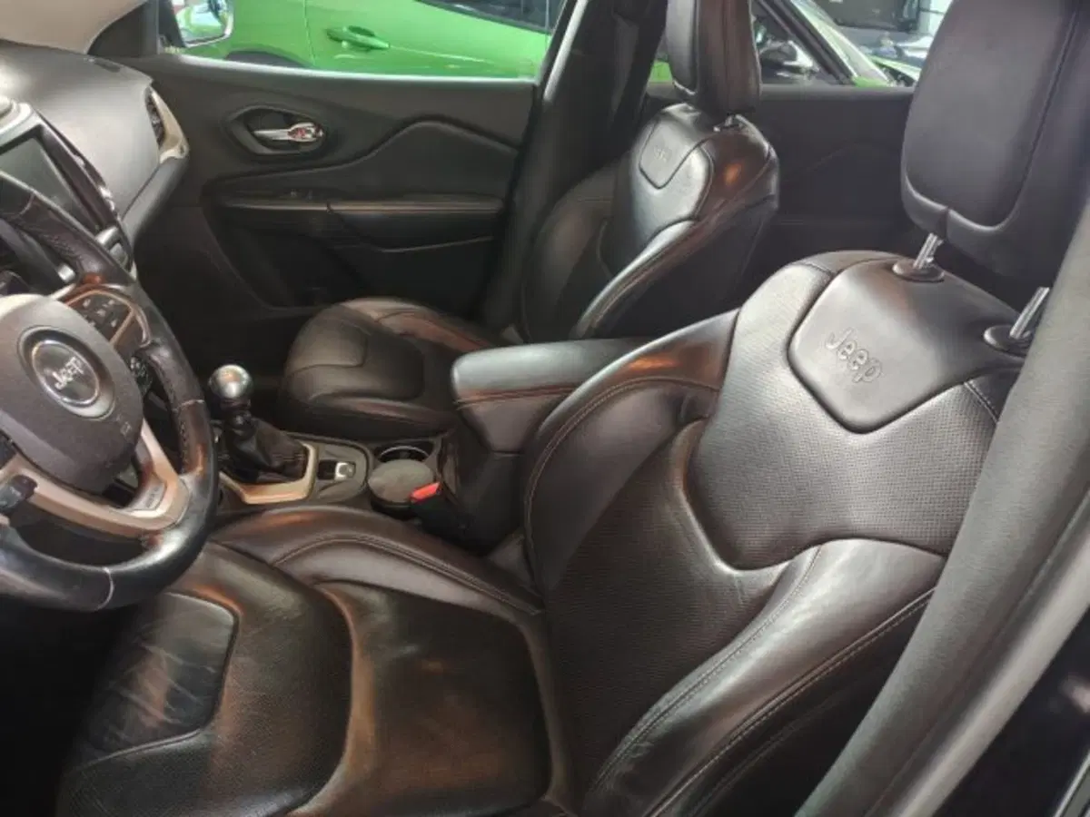 Jeep Cherokee usata a Forlì-Cesena (13)